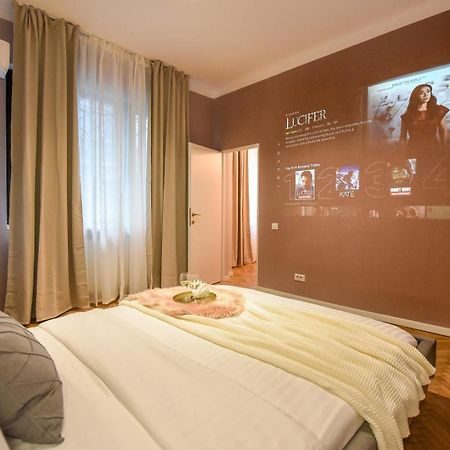 Modern Stay - Central Studios With Wall Projector Near Radisson Bucureşti Exterior foto