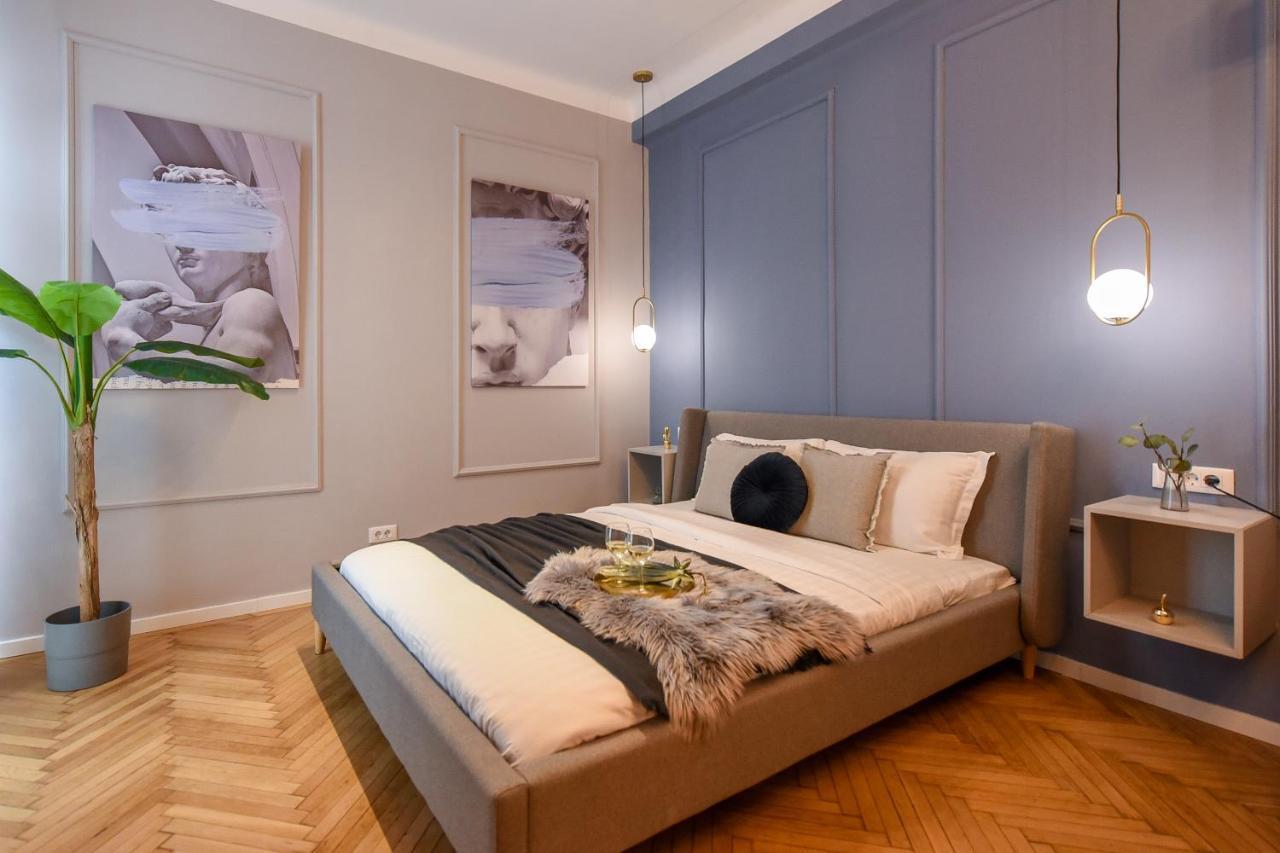 Modern Stay - Central Studios With Wall Projector Near Radisson Bucureşti Exterior foto