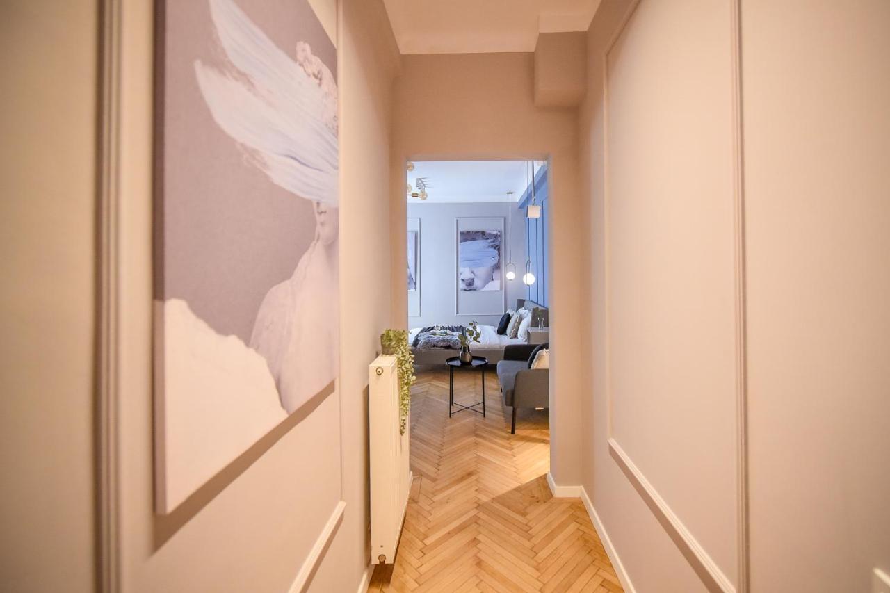 Modern Stay - Central Studios With Wall Projector Near Radisson Bucureşti Exterior foto
