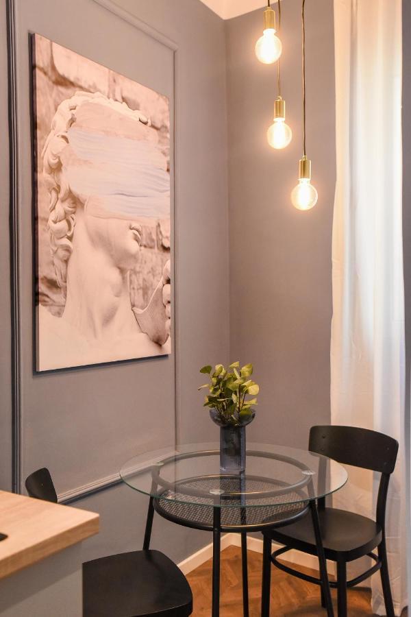 Modern Stay - Central Studios With Wall Projector Near Radisson Bucureşti Exterior foto