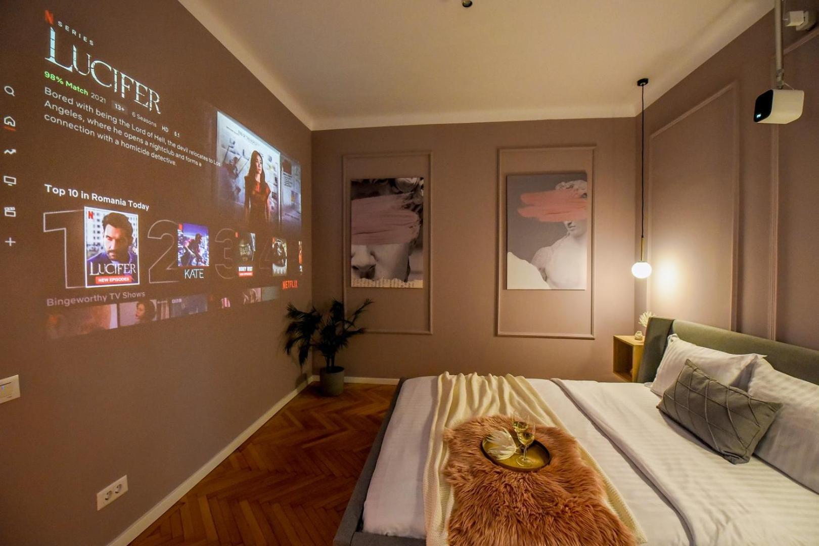 Modern Stay - Central Studios With Wall Projector Near Radisson Bucureşti Cameră foto